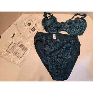 New Victoria’s Secret Vintage Lace Bra 38C & Bikini Panty Large Set Teal 90s
